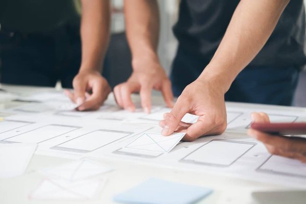 Comment développer une application mobile pour apprendre les langues à travers des jeux?