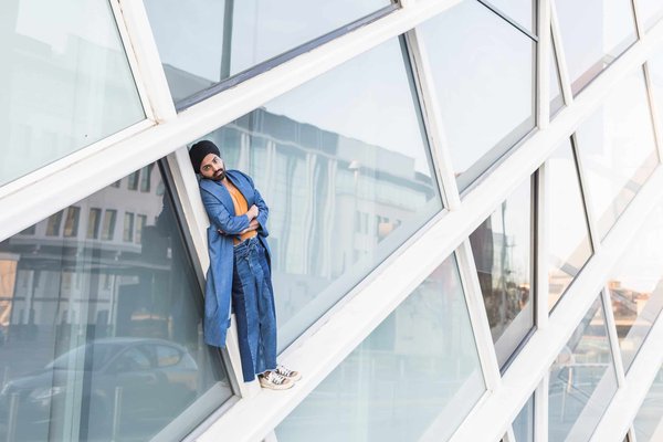 Quelle est l'importance des contextes historiques dans l'analyse des œuvres d'art de la Renaissance ?